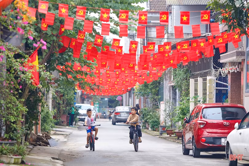 Chào xuân Giáp Thìn, tin yêu và hy vọng!