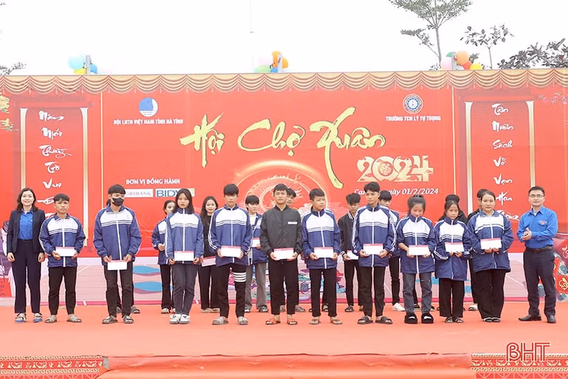 Các trường nghề ở Hà Tĩnh tổ chức nhiều hoạt động đón tết ý nghĩa