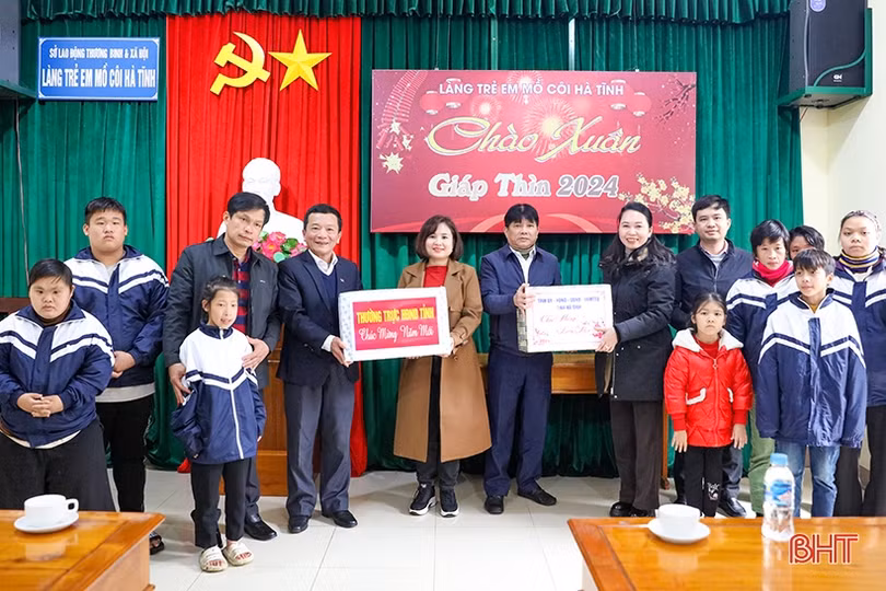 Đảm bảo các đối tượng bảo trợ xã hội được đón tết đầm ấm, đủ đầy