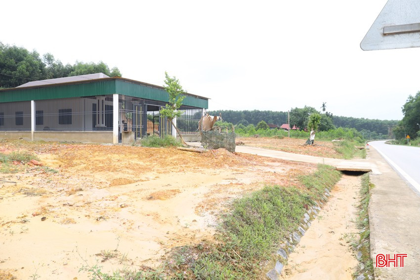 Ngôi nhà của anh Trần Văn T. (thôn 2, xã Điền Mỹ, huyện Hương Khê) đã đưa vào sử dụng từ tháng 9/2024 song đến nay vẫn chưa nộp tiền thuế xây dựng nhà ở tư nhân. bqbht_br_img-6819.jpg