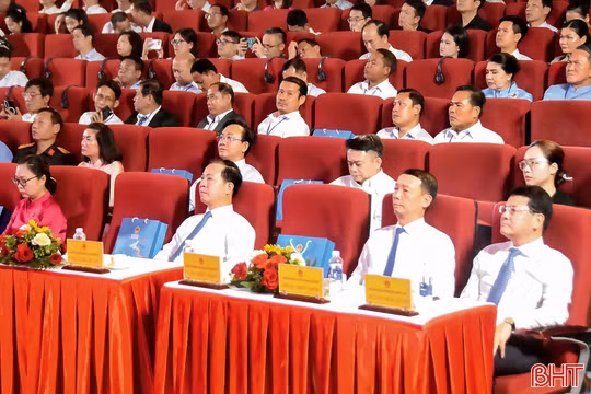 Chủ tịch UBND tỉnh Hà Tĩnh dự hội nghị công bố Quyết định điều chỉnh Quy hoạch và Xúc tiến đầu tư tỉnh Quảng Trị
