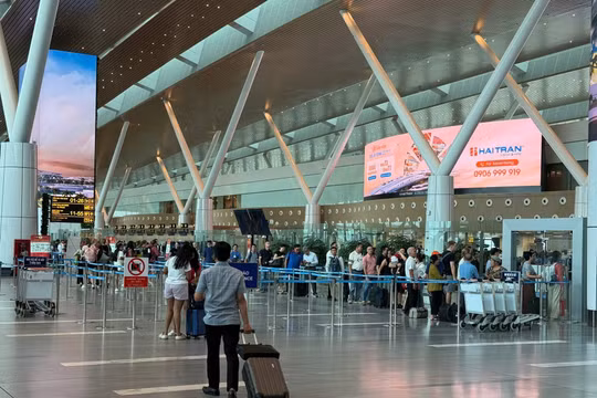 Làm rõ tình trạng UAV liên tiếp gây gián đoạn hoạt động bay tại Tân Sơn Nhất