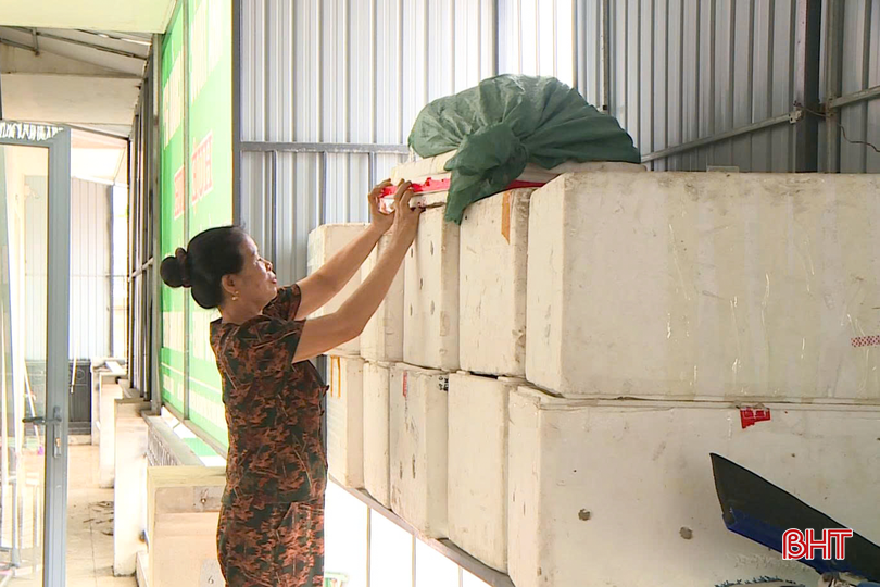 Các gia đình kê nhiều vật dụng dễ cháy trên khung thép bqbht_br_biaaa.png