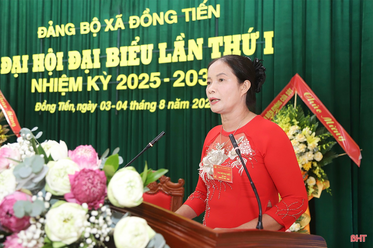 Bí thư Chi bộ thôn Thai Yên Nguyễn Thị Song Loan tham luận tại đại hội. Bí thư Chi bộ thôn Thai Yên Nguyễn Thị Song Loan tham luận tại đại hội.