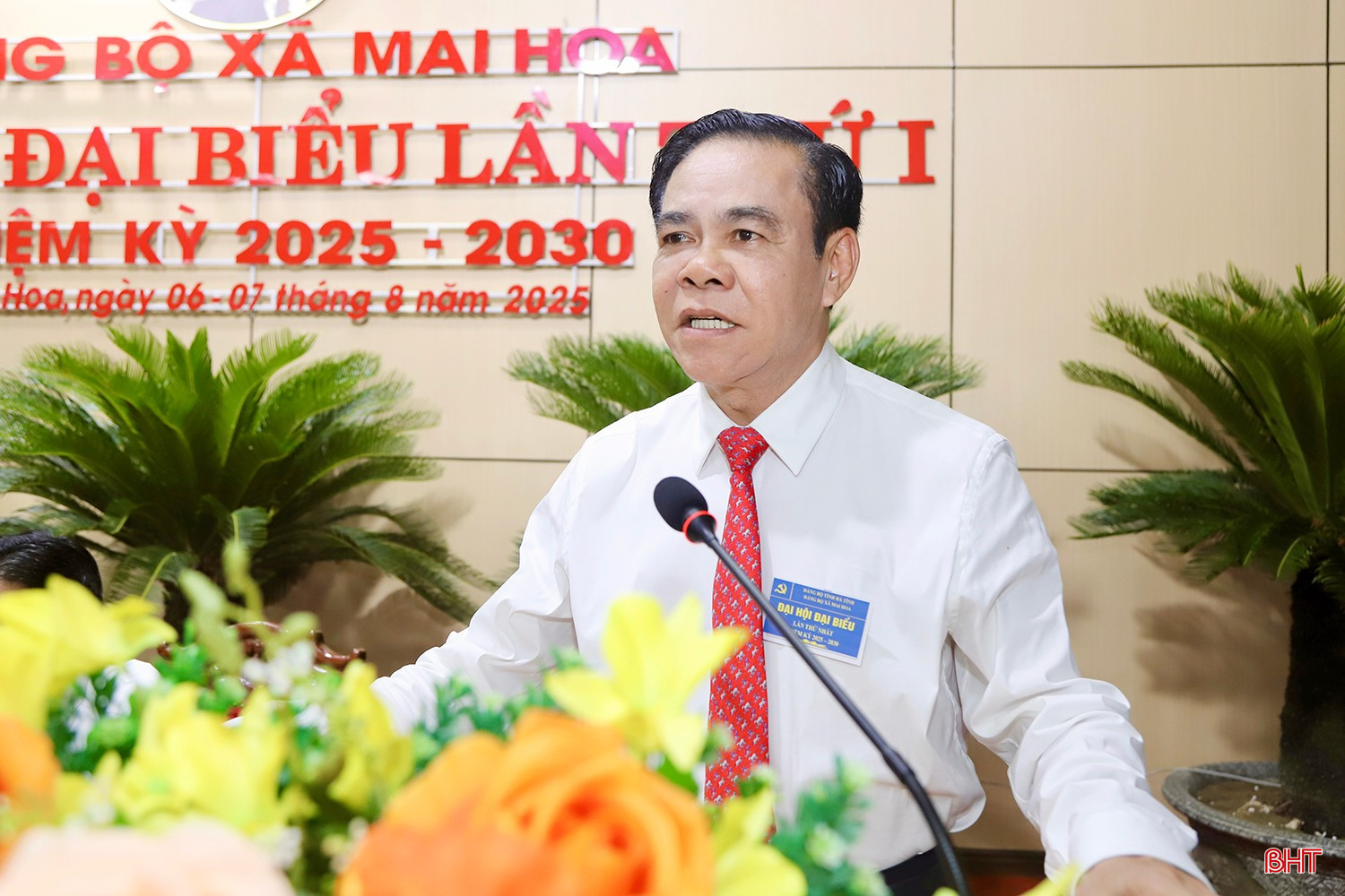 Chủ tịch UBND tỉnh Võ Trọng Hải phát biểu chỉ đạo tại đại hội. bqbht_br_img-0542-2-copy.jpg