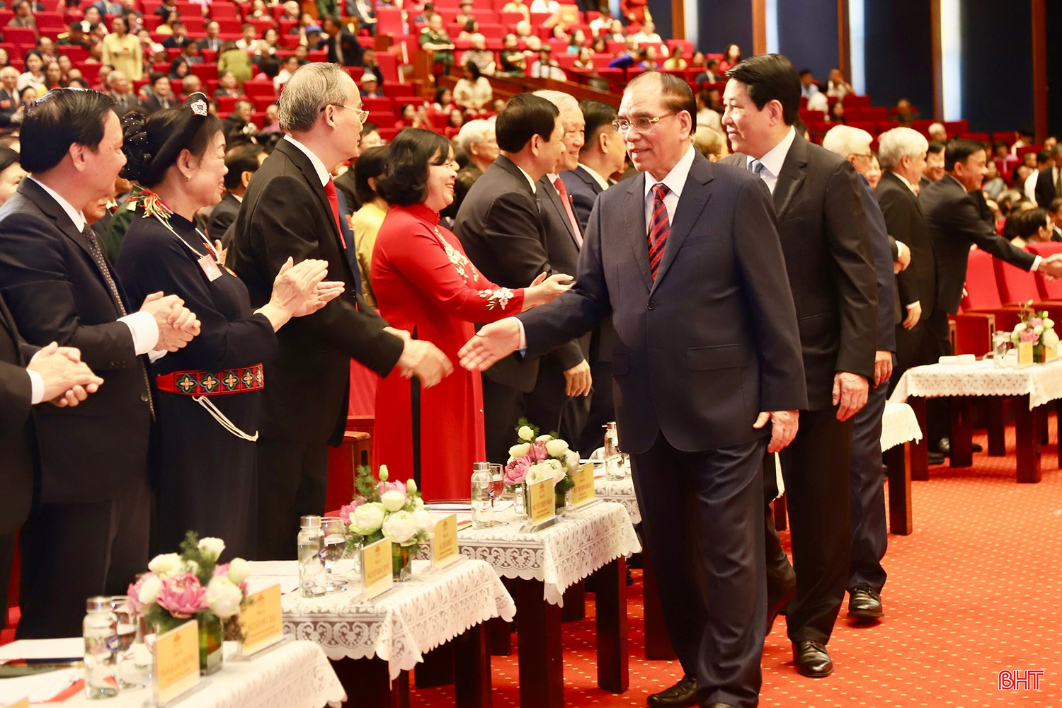 Nguyên Tổng Bí thư Nông Đức Mạnh tại buổi lễ gặp mặt. bqbht_br_img-2882-copy.jpg