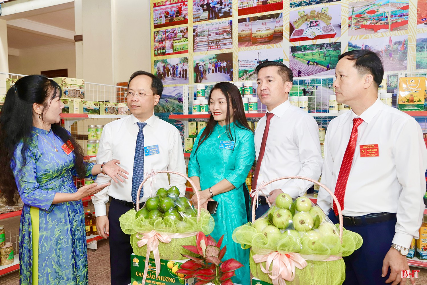 Toàn xã Vũ Quang hiện có 11 sản phẩm đạt chuẩn OCOP 3 sao. bqbht_br_img-0348-2-copy.jpg