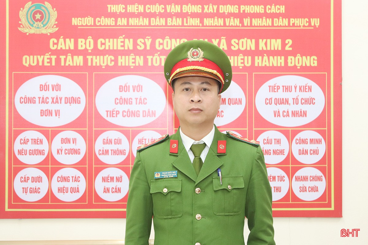 Đại úy Phạm Khắc Núi - Trưởng Công an xã Sơn Kim 2 luôn nỗ lực vì công việc, là điểm tựa của bà con nhân dân. bqbht_br_img-0056-copy.jpg