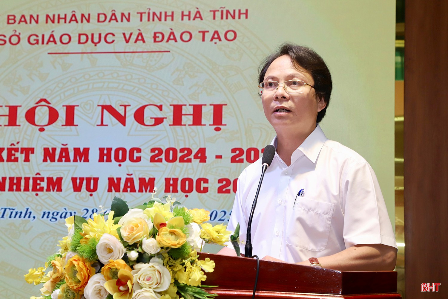 Trưởng phòng Văn hoá Xã hội phường Nam Hồng Lĩnh Nguyễn Trí Bằng phát biểu tại hội nghị. bqbht_br_img-3150-copy.jpg