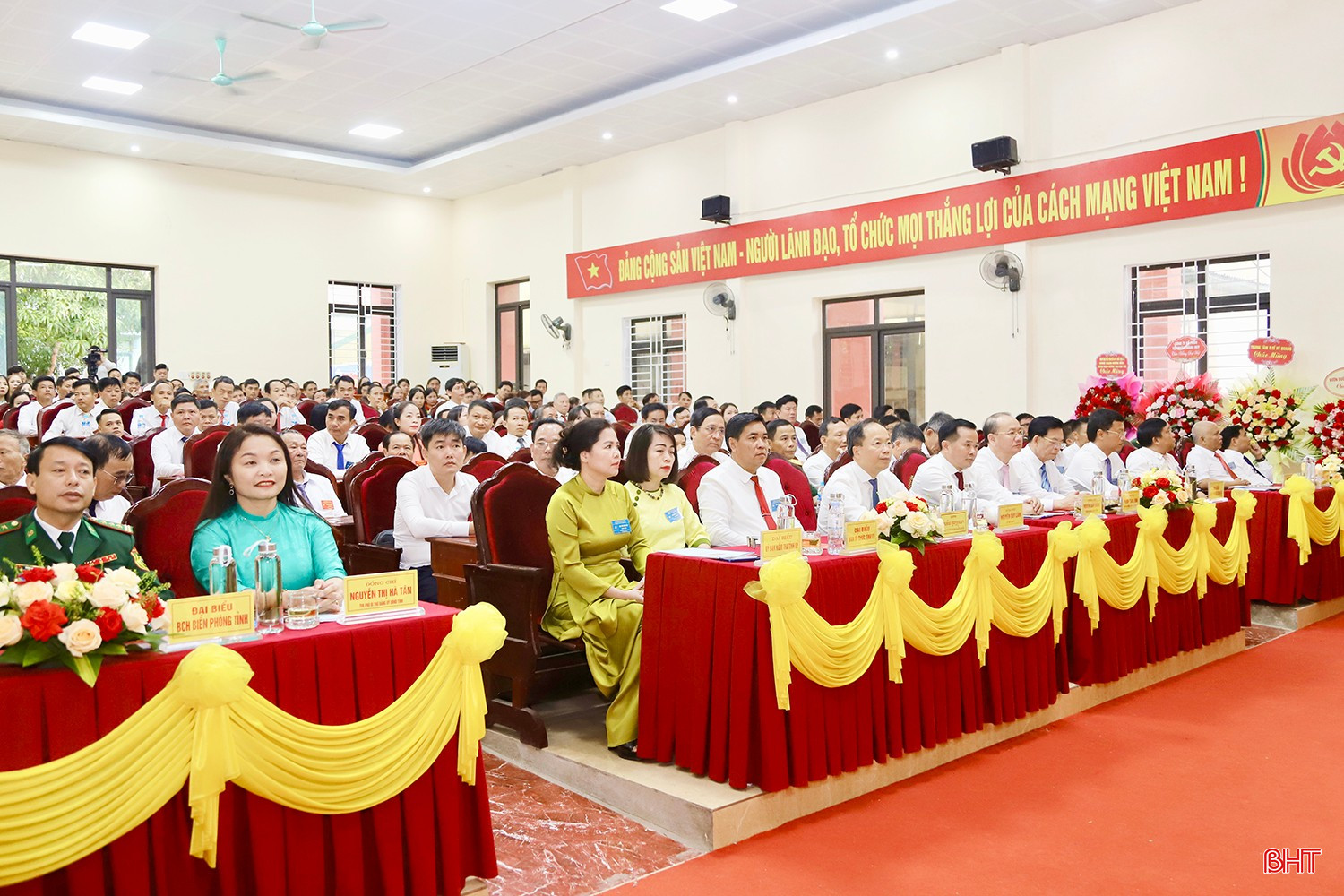 Đại biểu tham dự đại hội. bqbht_br_a02.jpg