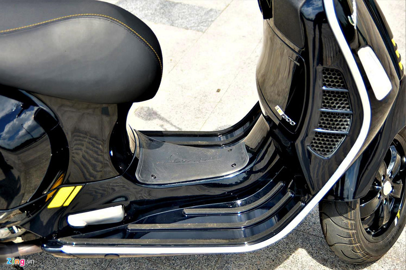 Vespa GTS 300 HPE - động cơ mới, giá 155 triệu đồng