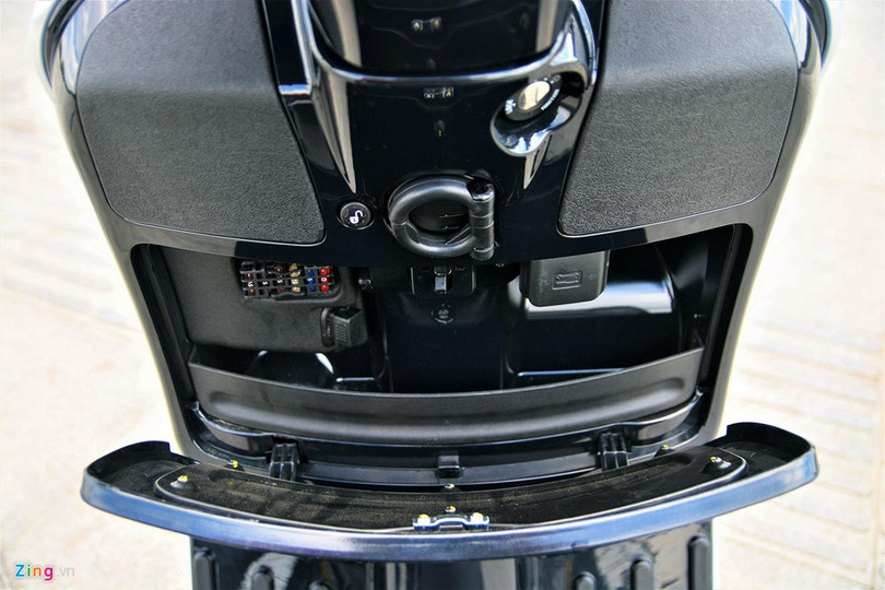 Vespa GTS 300 HPE - động cơ mới, giá 155 triệu đồng