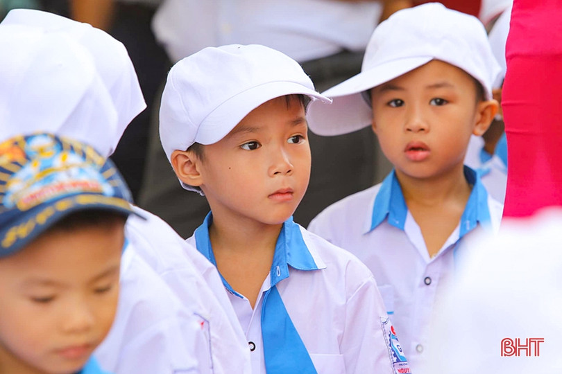Những khoảnh khắc vui tươi ngày tựu trường của học sinh Hà Tĩnh