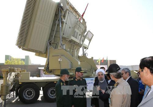 Iran ra mắt hệ thống phòng thủ tên lửa sản xuất trong nước