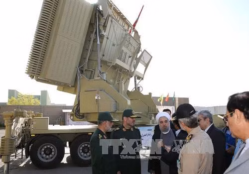 Iran ra mắt hệ thống phòng thủ tên lửa sản xuất trong nước