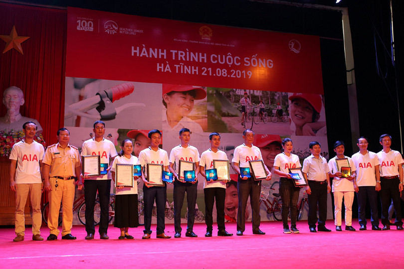 “Hành trình Cuộc sống” – mang niềm vui đến trẻ em khó khăn Hà Tĩnh