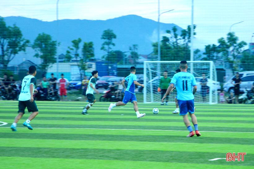 12 câu lạc bộ tranh tài Giải Bóng đá Kỳ Anh League lần thứ nhất