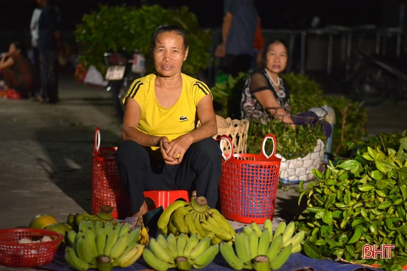 Khám phá chợ đêm gần trăm tuổi ở Hà Tĩnh