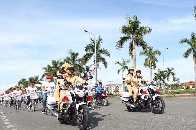 “Hành trình Cuộc sống” – mang niềm vui đến trẻ em khó khăn Hà Tĩnh