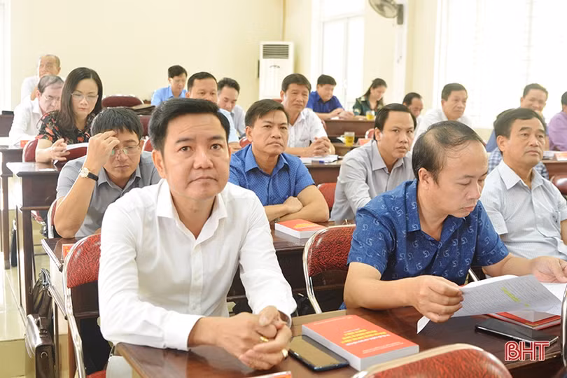Bồi dưỡng, cập nhật kiến thức cho 70 cán bộ thuộc diện BTV Tỉnh ủy Hà Tĩnh quản lý
