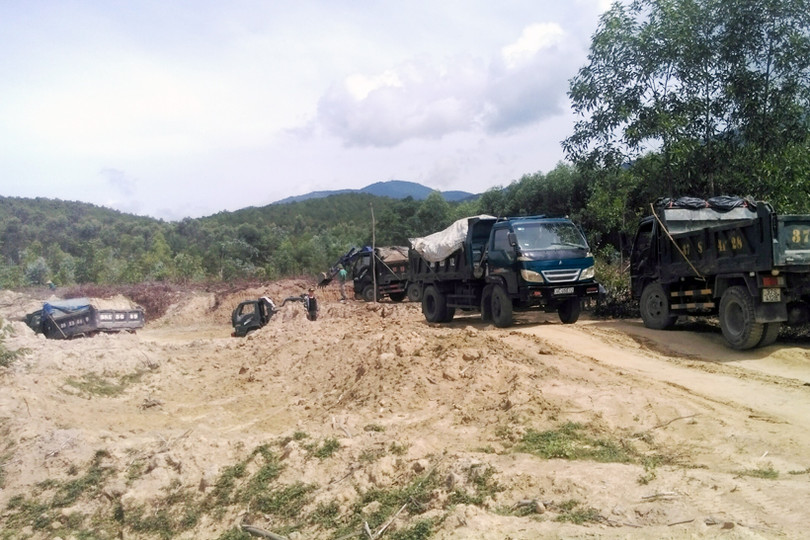 Một doanh nghiệp ở Lộc Hà “coi trời bằng vung”, khai thác cả ngàn khối đất khi chưa được phép!
