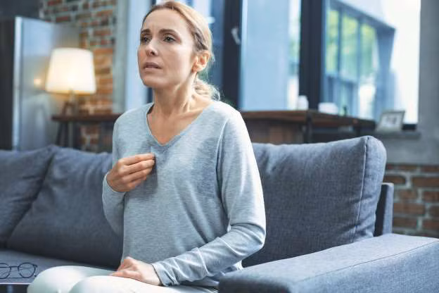 Cảnh báo cơn đau tim từ những dấu hiệu “thầm lặng”