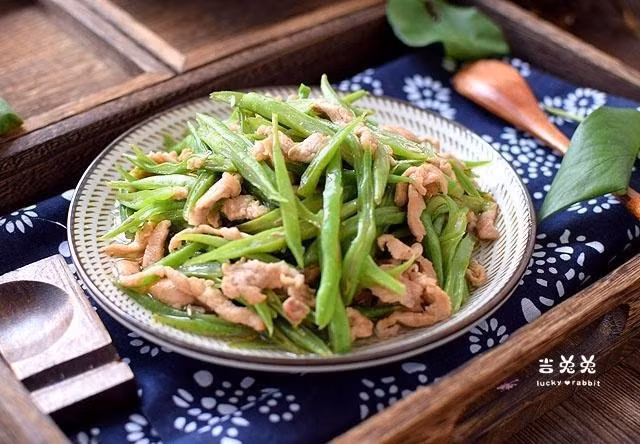 6 món thịt xào ngon bổ rẻ giúp “đổi gió” bữa cơm gia đình