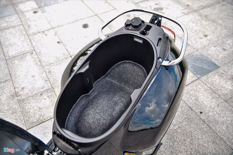 Vespa GTS 300 HPE - động cơ mới, giá 155 triệu đồng