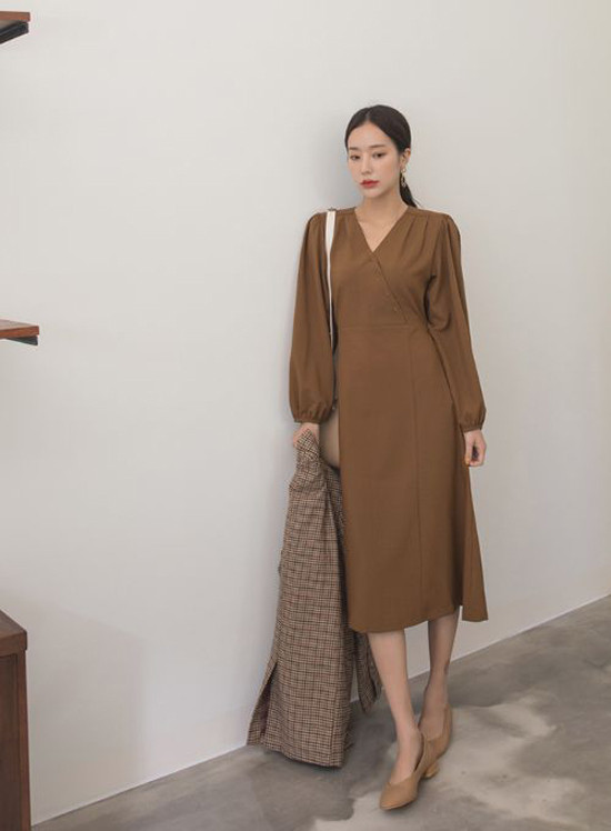 Các mẫu váy dáng dài cho nàng đón thu