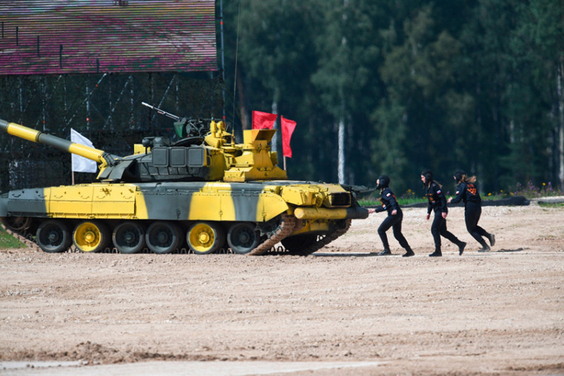 ấn tượng kíp lái xe tăng nữ đầu tiên của nga tại tank biathlon 2019 hình 7 Ấn tượng kíp lái xe tăng nữ đầu tiên của Nga