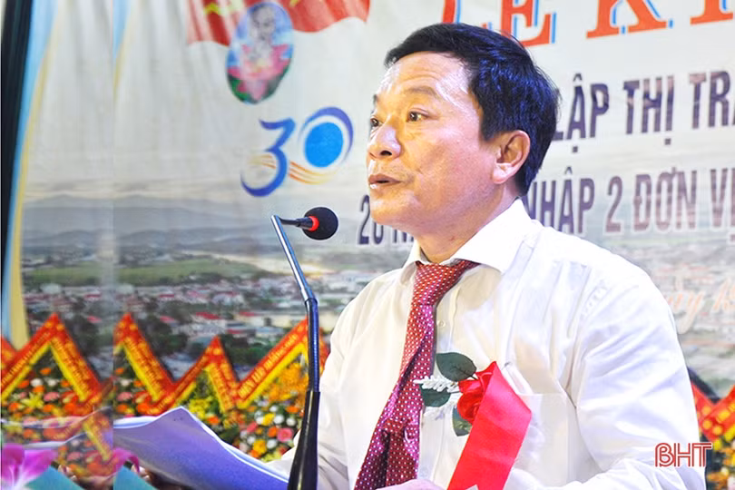 Thị trấn Phố Châu đón nhận Bằng khen của Thủ tướng Chính phủ