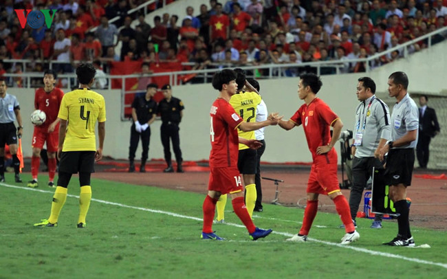 văn quyết rất tốt nhưng thầy park rất tiếc... hình 5 Văn Quyết rất tốt nhưng thầy Park rất tiếc...