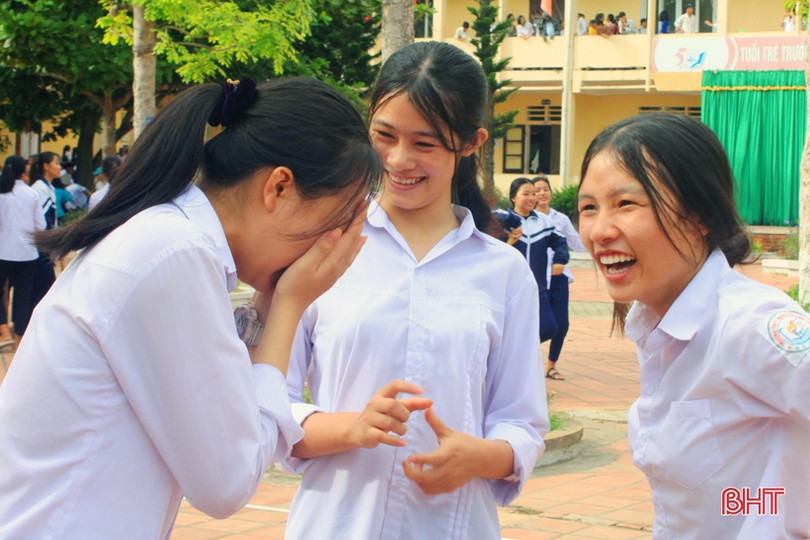 Những khoảnh khắc vui tươi ngày tựu trường của học sinh Hà Tĩnh
