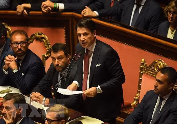 Thế giới ngày qua: Máy bay quân sự không người lái của Mỹ bị bắn rơi ở Yemen