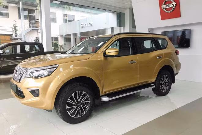 Xả hàng, Nissan Terra liên lục giảm giá cả trăm triệu đồng