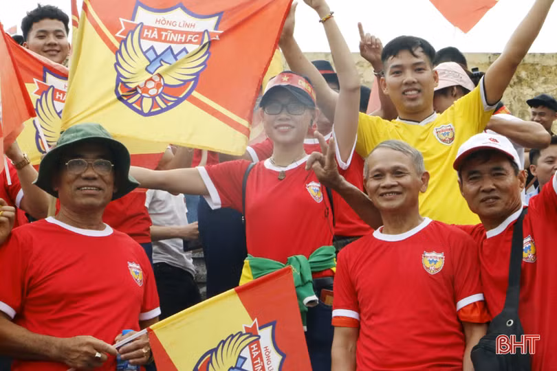 Người hâm mộ tin Hồng Lĩnh Hà Tĩnh lên hạng trước 3 vòng đấu