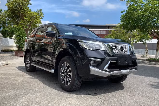 Xả hàng, Nissan Terra liên lục giảm giá cả trăm triệu đồng
