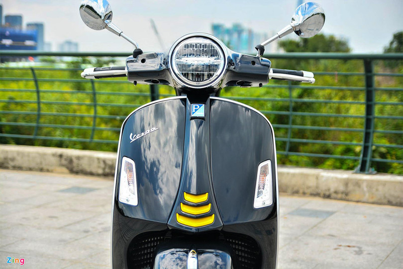Vespa GTS 300 HPE - động cơ mới, giá 155 triệu đồng