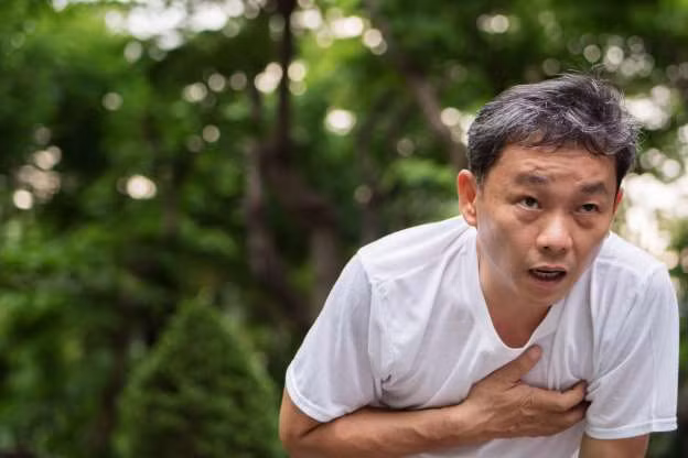 Cảnh báo cơn đau tim từ những dấu hiệu “thầm lặng”