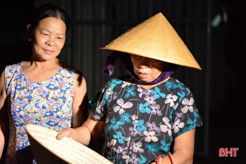 Khám phá chợ đêm gần trăm tuổi ở Hà Tĩnh