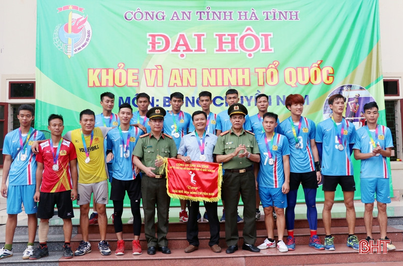 Công an thành phố vô địch Giải bóng chuyền toàn ngành Công an Hà Tĩnh