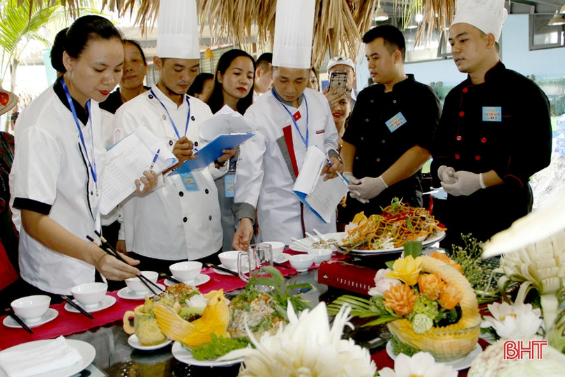 12 đội tranh tài “Tinh hoa ẩm thực Hà Tĩnh lần thứ 2”