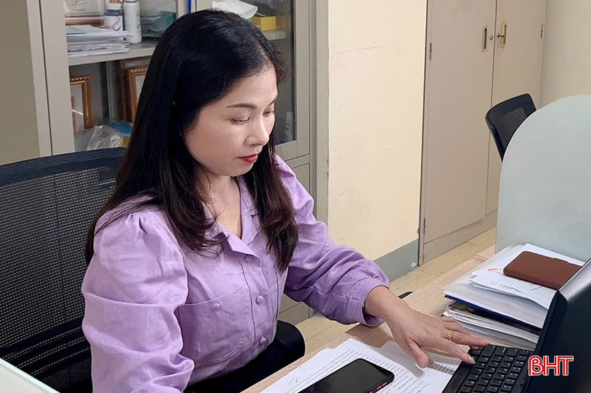 Nhà báo Phan Thị Kim Anh: Mỗi tác phẩm điều tra theo dấu đơn thư của tôi luôn đảm bảo tính trung thực, khách quan, trên tinh thần là cầu nối tạo sự đồng thuận để giải quyết. bqbht_br_z6646180752357-c0c6aa93b310b875b6918191634f4db5.jpg
