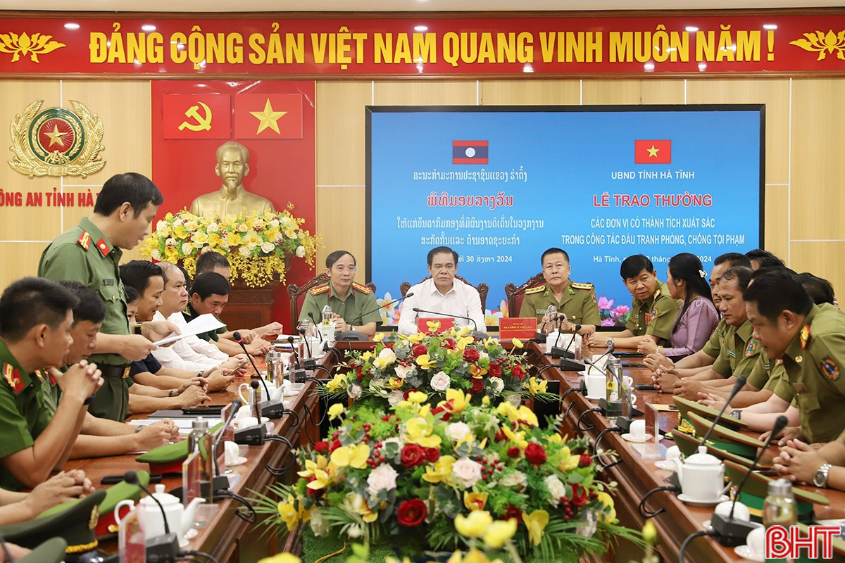 toàn cảnh lễ trao thưởng.jpeg
