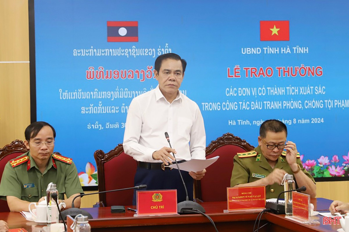 chủ tịch UBND tỉnh phát biểu tại lễ trao thưởng.jpeg