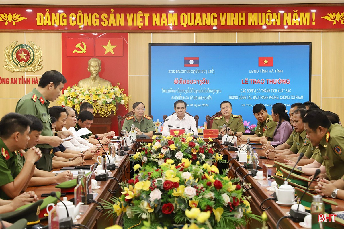 toàn cảnh lễ trao thưởng.jpeg