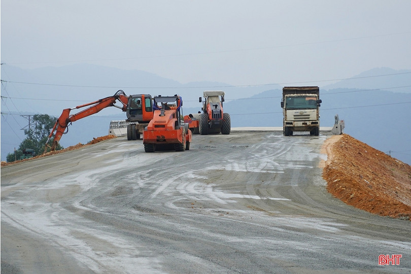 Cầu đường bộ dài nhất cao tốc Bắc - Nam ở đâu? ảnh 7