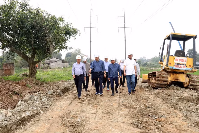 Lãnh đạo EVN kiểm tra các dự án trên địa bàn tỉnh Thanh Hóa. (Ảnh: EVN)