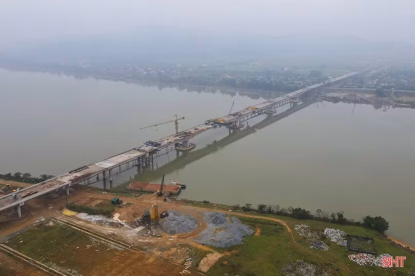 Cầu đường bộ dài nhất cao tốc Bắc Nam ở đâu?