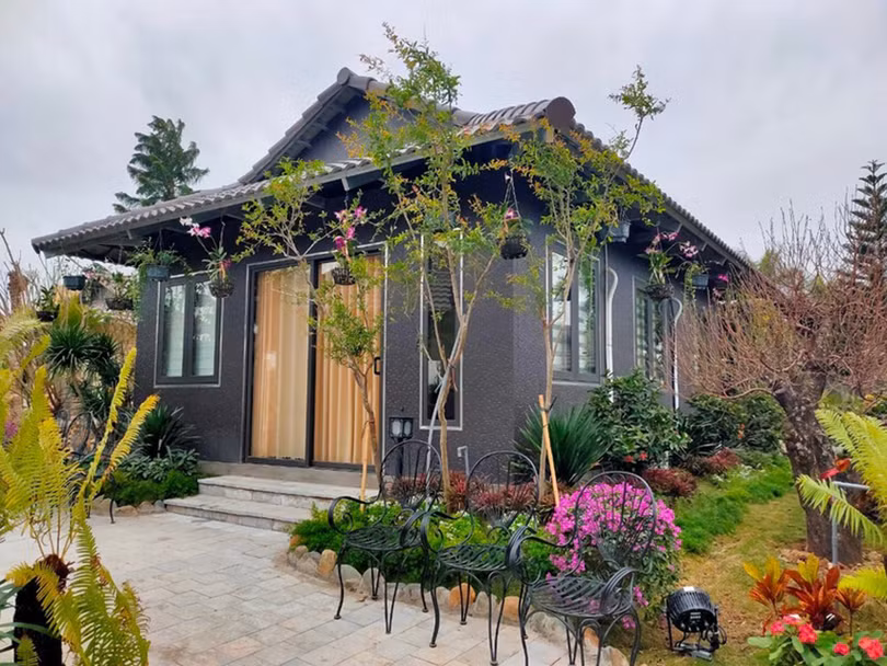 Đông Tiến Group 3.jpg